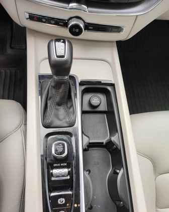 Volvo XC 60 cena 155000 przebieg: 23000, rok produkcji 2020 z Lipiany małe 232